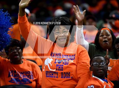 Thumbnail 2 in Oak Grove vs. Kentwood (LHSAA 1A State Final)  photogallery.