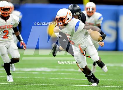 Thumbnail 1 in Oak Grove vs. Kentwood (LHSAA 1A State Final)  photogallery.