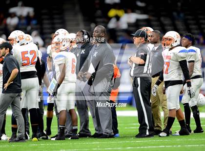 Thumbnail 1 in Oak Grove vs. Kentwood (LHSAA 1A State Final)  photogallery.
