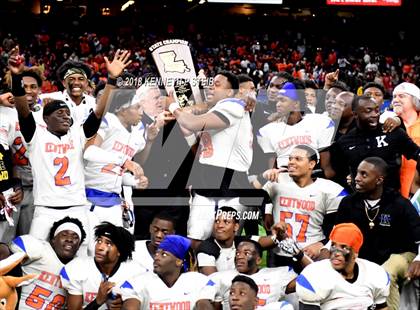 Thumbnail 1 in Oak Grove vs. Kentwood (LHSAA 1A State Final)  photogallery.