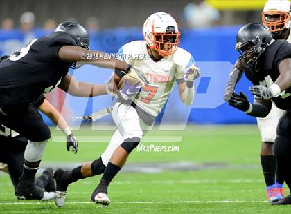 Thumbnail 1 in Oak Grove vs. Kentwood (LHSAA 1A State Final)  photogallery.