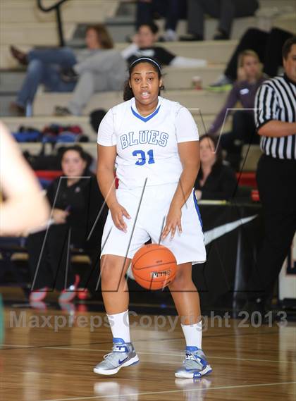 Thumbnail 1 in West Linn vs St. Mary's Academy (Nike Interstate Shootout) photogallery.