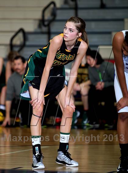Thumbnail 2 in West Linn vs St. Mary's Academy (Nike Interstate Shootout) photogallery.