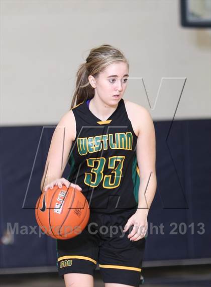 Thumbnail 3 in West Linn vs St. Mary's Academy (Nike Interstate Shootout) photogallery.