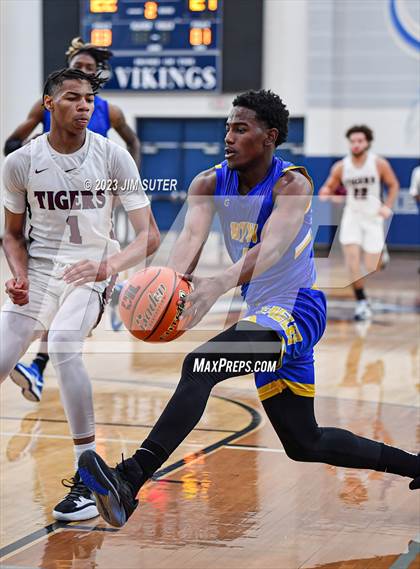 Thumbnail 1 in Silsbee vs Washington (UIL 4A Reg III Final) photogallery.