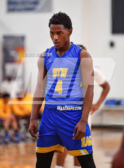 Thumbnail 3 in Silsbee vs Washington (UIL 4A Reg III Final) photogallery.