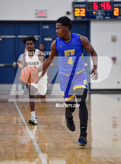 Thumbnail 1 in Silsbee vs Washington (UIL 4A Reg III Final) photogallery.