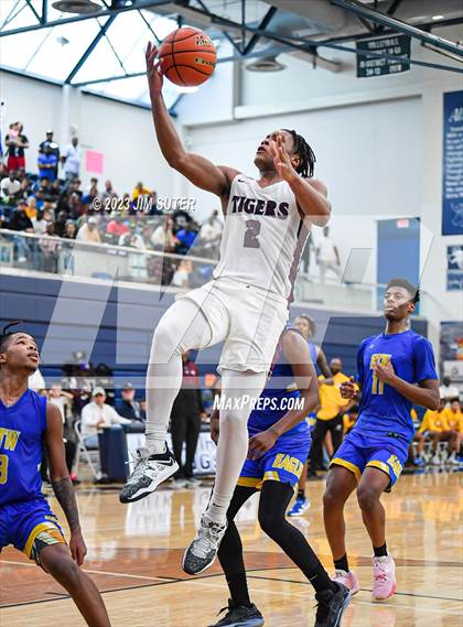 Thumbnail 2 in Silsbee vs Washington (UIL 4A Reg III Final) photogallery.