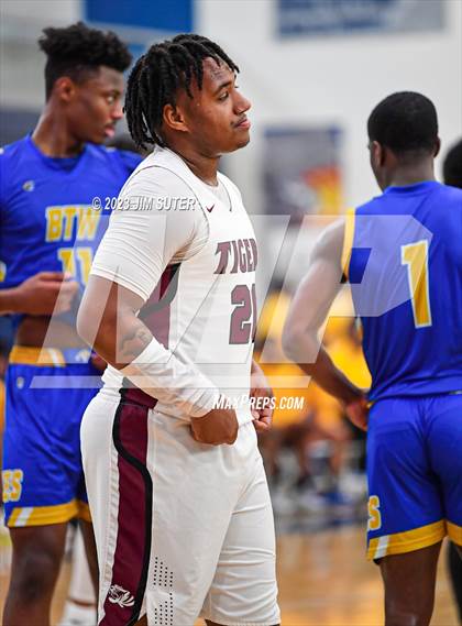 Thumbnail 1 in Silsbee vs Washington (UIL 4A Reg III Final) photogallery.