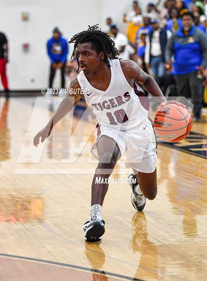 Thumbnail 1 in Silsbee vs Washington (UIL 4A Reg III Final) photogallery.