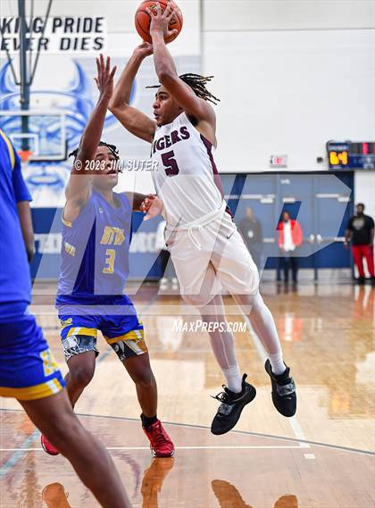 Thumbnail 1 in Silsbee vs Washington (UIL 4A Reg III Final) photogallery.