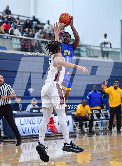 Thumbnail 1 in Silsbee vs Washington (UIL 4A Reg III Final) photogallery.