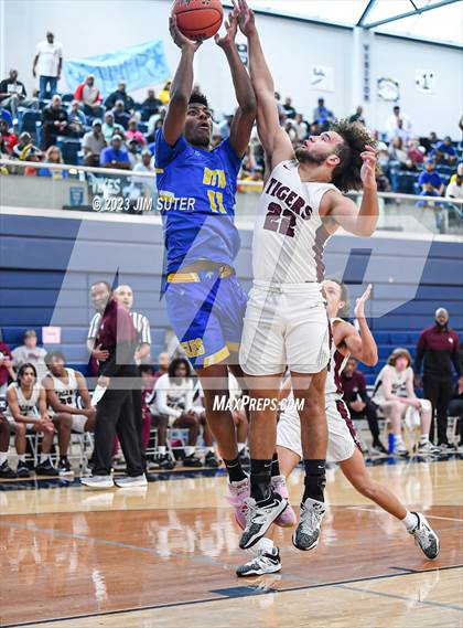 Thumbnail 3 in Silsbee vs Washington (UIL 4A Reg III Final) photogallery.