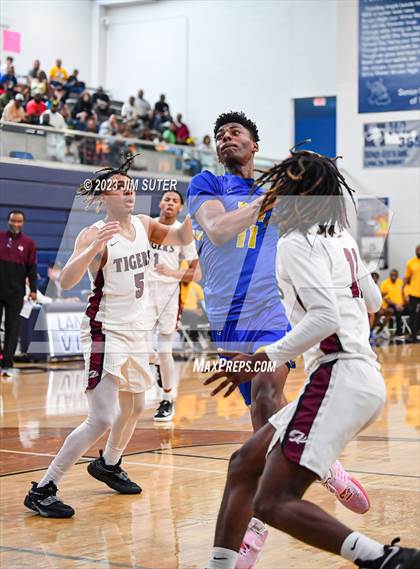 Thumbnail 1 in Silsbee vs Washington (UIL 4A Reg III Final) photogallery.