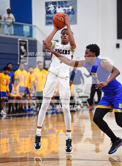 Thumbnail 1 in Silsbee vs Washington (UIL 4A Reg III Final) photogallery.