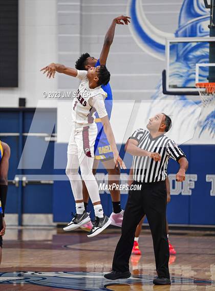 Thumbnail 2 in Silsbee vs Washington (UIL 4A Reg III Final) photogallery.