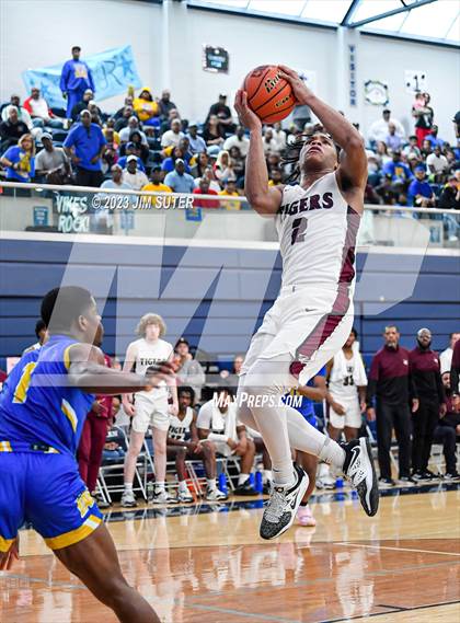 Thumbnail 1 in Silsbee vs Washington (UIL 4A Reg III Final) photogallery.