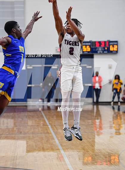 Thumbnail 1 in Silsbee vs Washington (UIL 4A Reg III Final) photogallery.