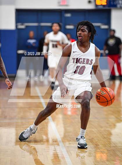 Thumbnail 2 in Silsbee vs Washington (UIL 4A Reg III Final) photogallery.