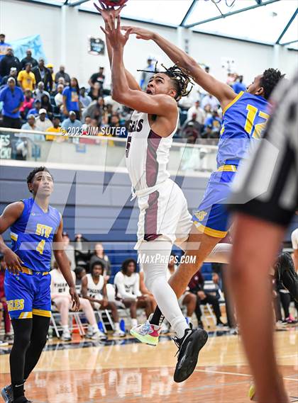 Thumbnail 3 in Silsbee vs Washington (UIL 4A Reg III Final) photogallery.