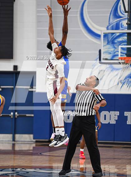 Thumbnail 1 in Silsbee vs Washington (UIL 4A Reg III Final) photogallery.
