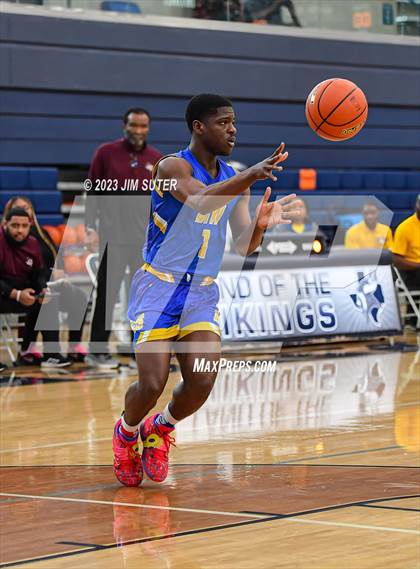 Thumbnail 3 in Silsbee vs Washington (UIL 4A Reg III Final) photogallery.