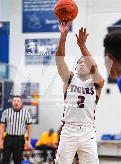 Thumbnail 1 in Silsbee vs Washington (UIL 4A Reg III Final) photogallery.