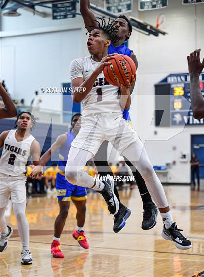 Thumbnail 3 in Silsbee vs Washington (UIL 4A Reg III Final) photogallery.