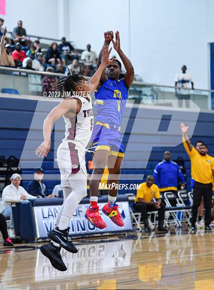 Thumbnail 3 in Silsbee vs Washington (UIL 4A Reg III Final) photogallery.