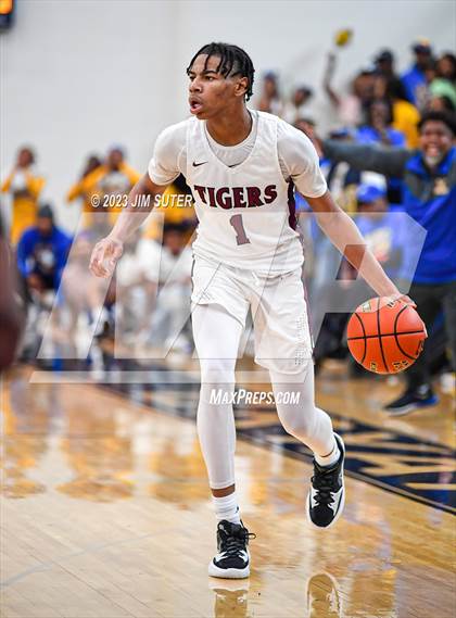 Thumbnail 2 in Silsbee vs Washington (UIL 4A Reg III Final) photogallery.