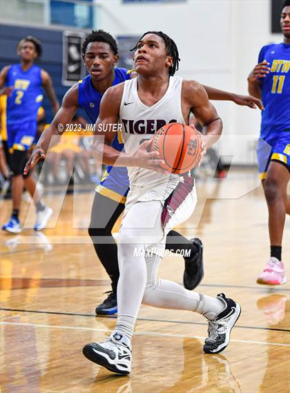 Thumbnail 1 in Silsbee vs Washington (UIL 4A Reg III Final) photogallery.