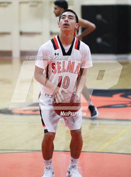 Thumbnail 2 in Selma vs. Madera photogallery.