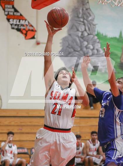 Thumbnail 2 in Selma vs. Madera photogallery.
