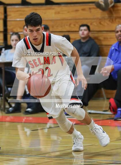 Thumbnail 2 in Selma vs. Madera photogallery.