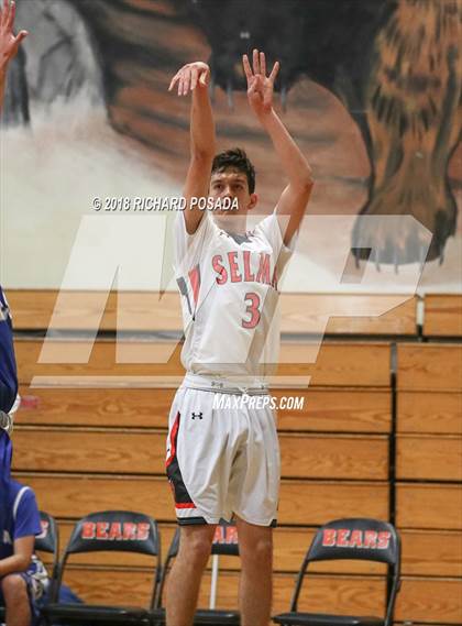Thumbnail 2 in Selma vs. Madera photogallery.
