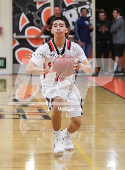 Thumbnail 3 in Selma vs. Madera photogallery.
