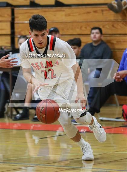 Thumbnail 1 in Selma vs. Madera photogallery.