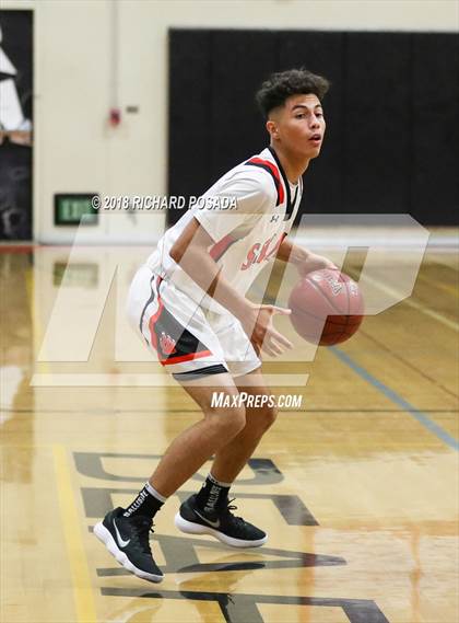 Thumbnail 1 in Selma vs. Madera photogallery.