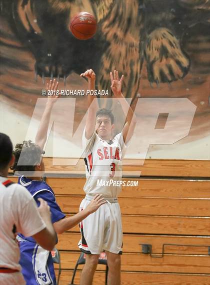 Thumbnail 2 in Selma vs. Madera photogallery.