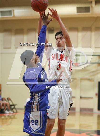 Thumbnail 1 in Selma vs. Madera photogallery.