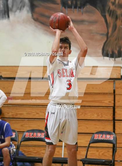 Thumbnail 3 in Selma vs. Madera photogallery.
