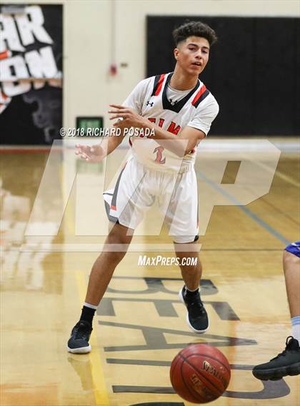 Thumbnail 1 in Selma vs. Madera photogallery.