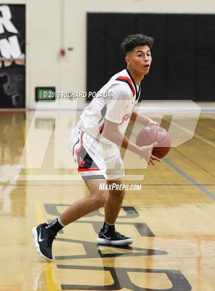 Thumbnail 2 in Selma vs. Madera photogallery.
