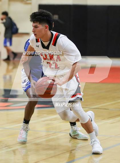 Thumbnail 3 in Selma vs. Madera photogallery.