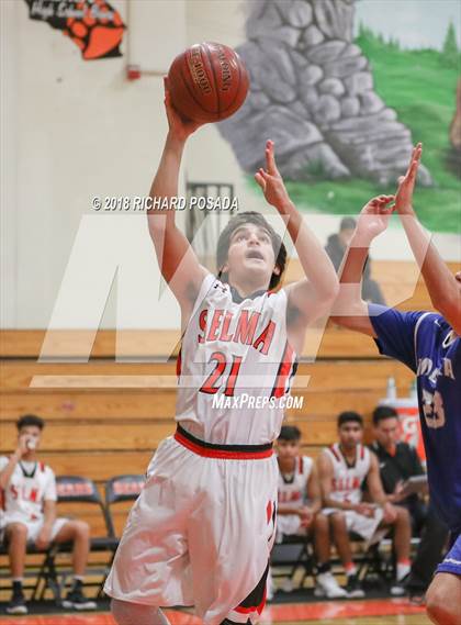 Thumbnail 1 in Selma vs. Madera photogallery.