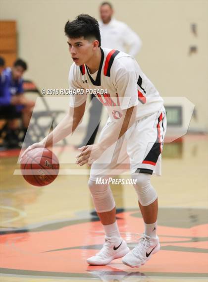 Thumbnail 3 in Selma vs. Madera photogallery.