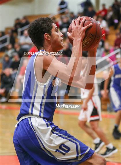 Thumbnail 1 in Selma vs. Madera photogallery.
