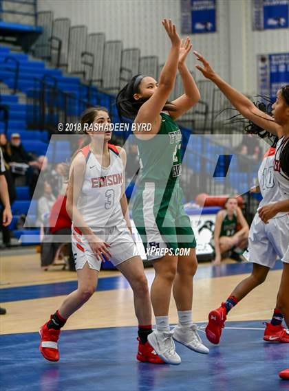 Thumbnail 3 in Flint Hill vs. Edison (Rebel Round Ball Classic) photogallery.