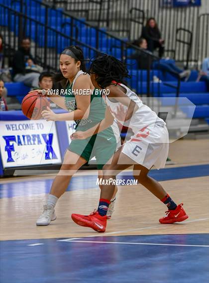 Thumbnail 2 in Flint Hill vs. Edison (Rebel Round Ball Classic) photogallery.
