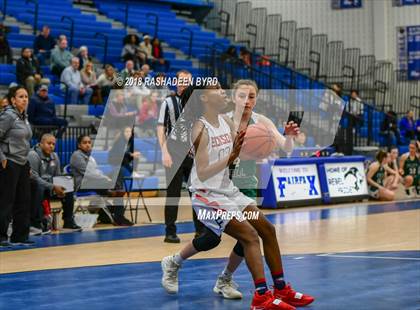 Thumbnail 2 in Flint Hill vs. Edison (Rebel Round Ball Classic) photogallery.